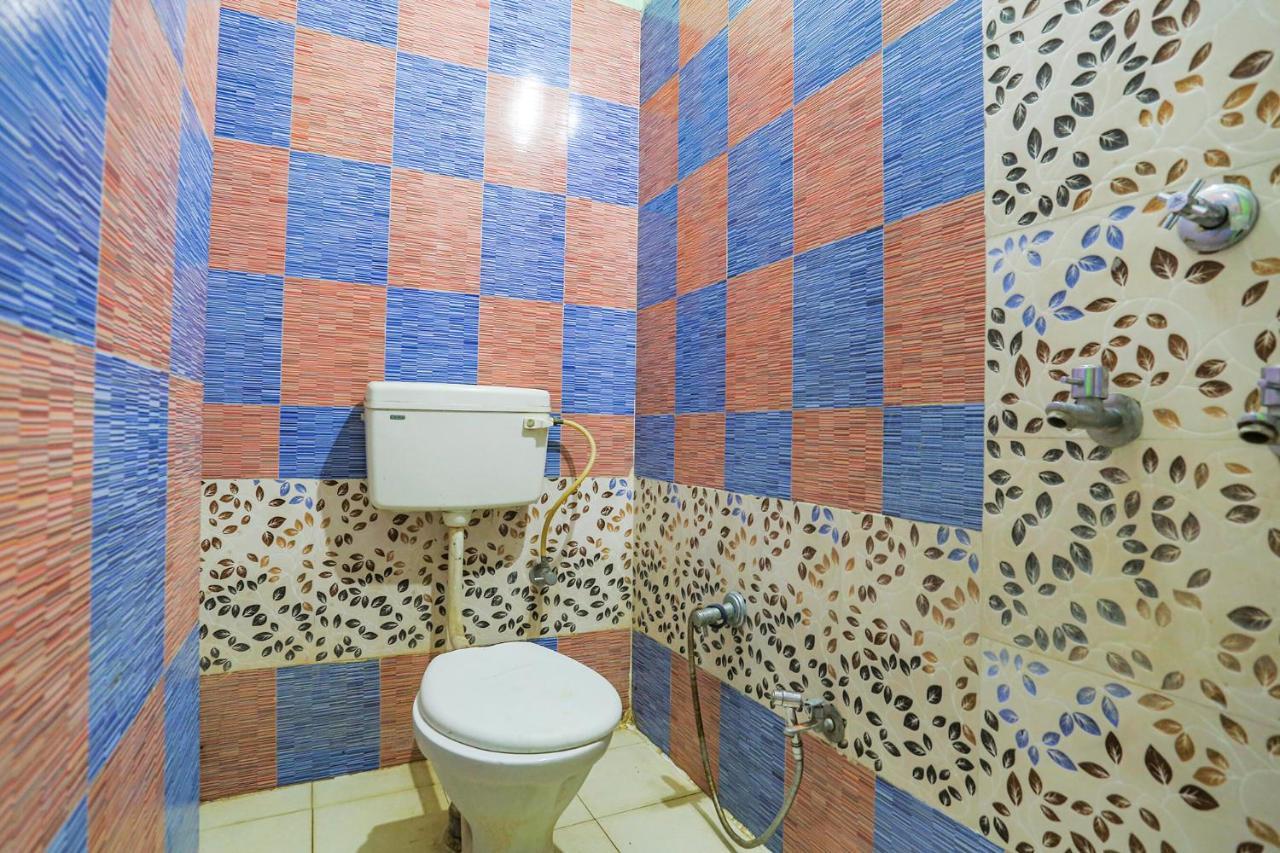 Fabhotel Shivam Palace Варанаси Екстериор снимка